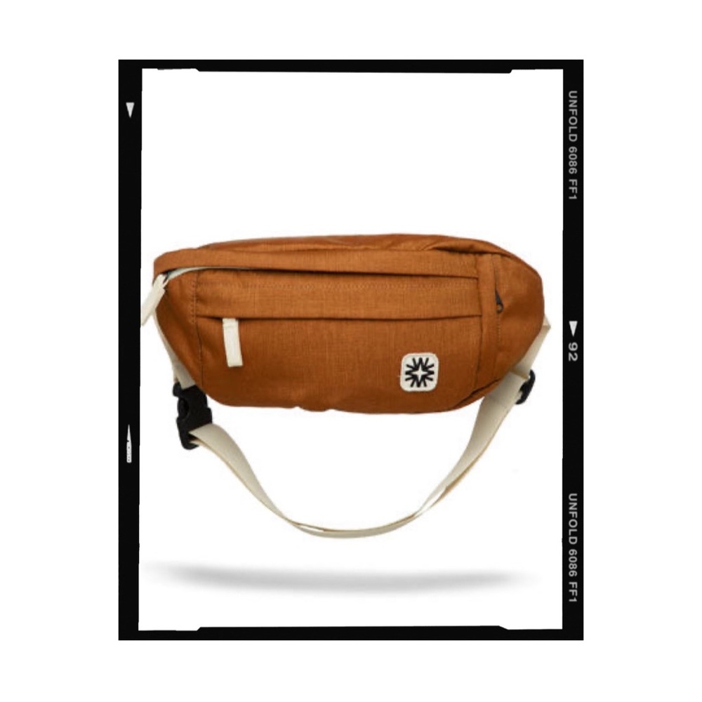 NWOT Walker Family Goods Louie Sling in Rust